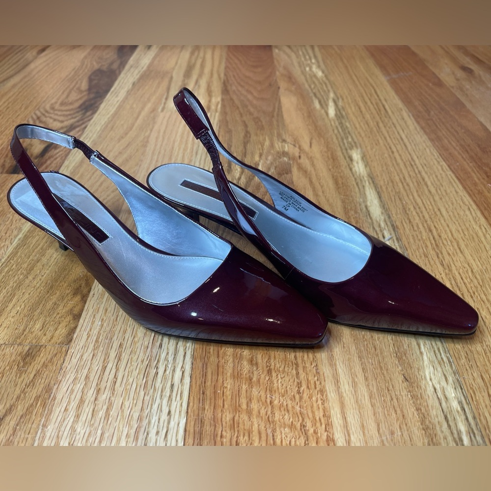 Bandolino BDLACIE Patent Leather Slingbacks